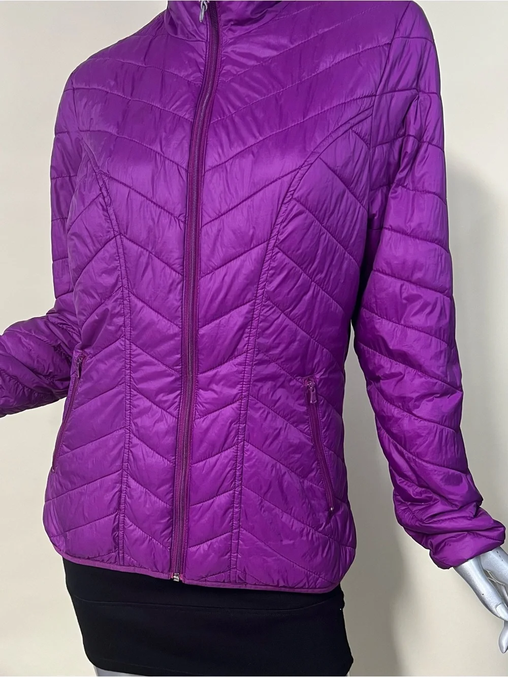 Tek Gear Women’s Medium Purple Puffer Lightweight Zip Up Jacket